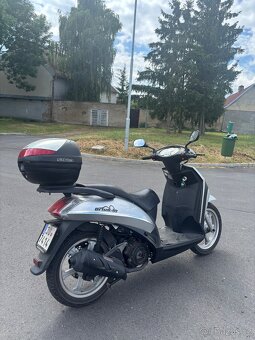 Skútr 125 ccm - 4