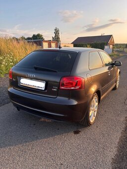 Audi A3 2.0 TDI S-line, r.v. 2010, 103 kW, manuál - 4