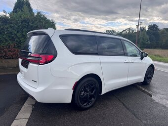 Chrysler Pacifica 3,6 Hybrid RU Radar S type 2022 - 4