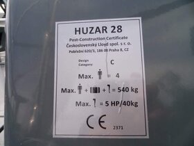 Plachetnice kajutová Huzar 28 - 4