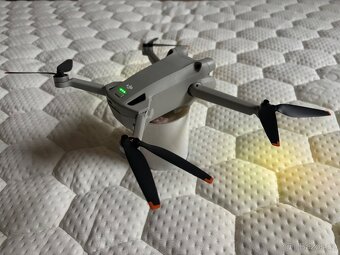 DJI Mini 3 Pro + Fly More Combo - 4