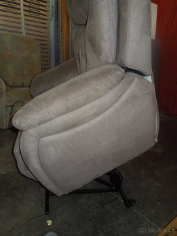 polohovací křeslo el.ovládané hnědé - 4