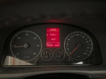 VW Touran 2.0TDI 103kW Highline 7.míst,bez koroze,tažné - 4