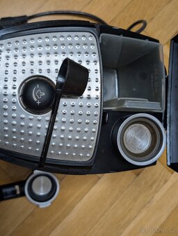 Pákový kávovar DeLonghi - 4