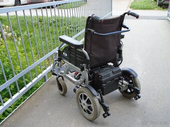 Elektrický invalidní vozík skládací,nové baterky - 4