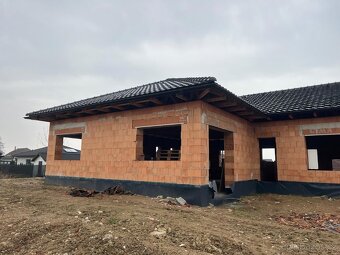 Hrubá stavba rodinného domu 277m² - 4