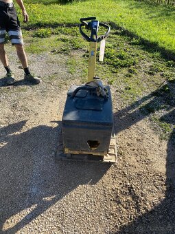Vibrační deska 200 kg BOMAG motor Honda - 4