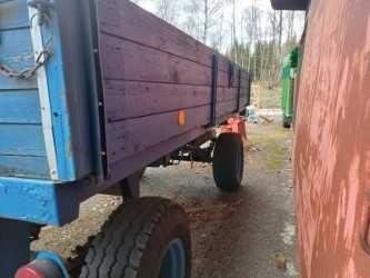 prodej přívěs traktorový sklápěcí BSS - 4