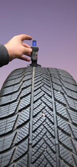 235/50/19 Bridgestone, zimní pneumatiky. Poslání na dobírku - 4