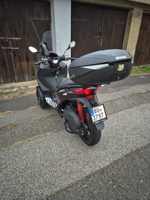 Piaggio MP3 300 Sport - 4