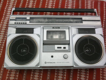 HITACHI TRK-8210EW (Made in Japan/1981) - 4
