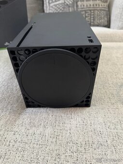 Prodám Xbox Series X 1TB+5x hra - 4