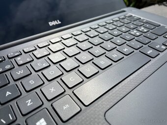 Dell Precision 5510 - CPU i7 / dotykový 4k display / NVIDIA - 4