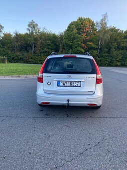 Hyundai i30 ,1.6 -85 kw 2010, STK platí 2027 - 4