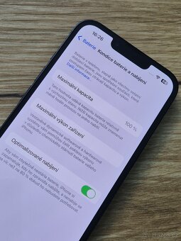 iPhone 13 128gb kapacita baterie 100% - 4
