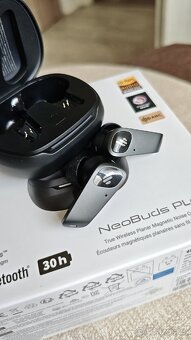 Bezdrátová sluchátka Edifier NeoBuds Planar ANC, faktura. - 4