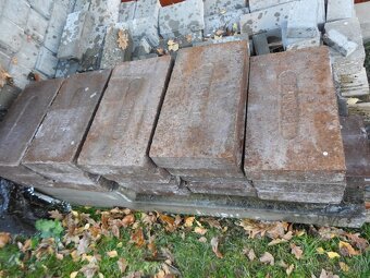 Magnezitové cihly ELK45LI  53kč 19 ks - 4