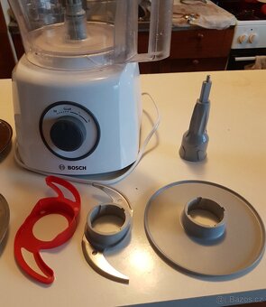 Kuchyňský robot - skoro nový Bosch MCM3200W - 4