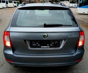 Superb Combi 2.0 tdi 110 000 Km - 4