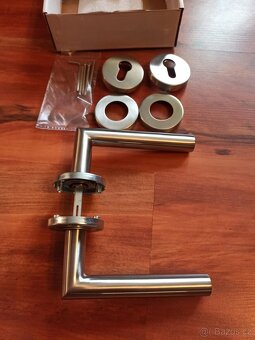 Prodám nerezové dveřní kování - 4