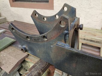 Koupím Držáky ochranného rámu ZETOR - 4