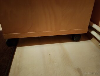 Televizní stolek - 4