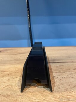 PS5 Nabijecí stanice na ovladače CUSTOM černá - 4