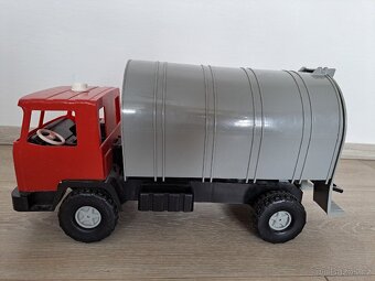 Chemoplast retro popelářské auto - 4