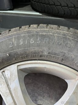 letní pneu 215/65/16 včetně disku - 4
