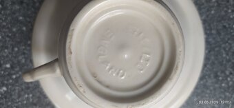 Porcelánový hrníček s podšálkem - 4