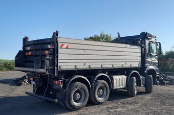 MB AROCS 8x4 Bordmatic/ termokorba/CRAMARO/ ALU disky/ TAŽNÉ - 4