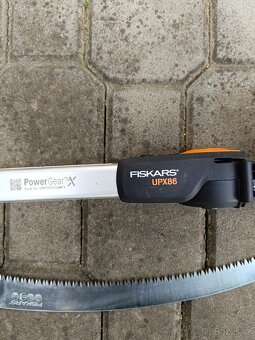 Fiskars Power UPX86-nuzky na vetve - 4