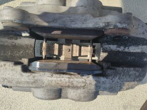 Brzdy 340mm a 330mm z BMW 340i - 4