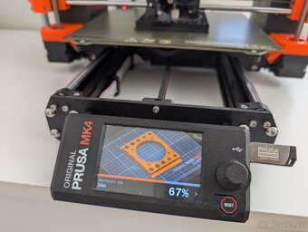 Prusa MK4 s Igus Drylin a kalenou tryskou po servise - 4