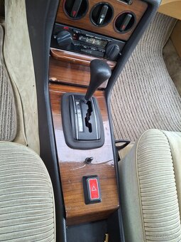 Mercedes-Benz W123 Coupe 280CE - 4