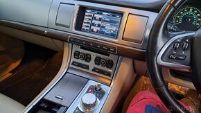 Jaguar XF-2,2D - 4
