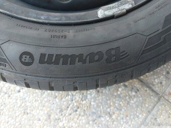 Letní pneu 185/60 R15, disky plech, koberečky - 4