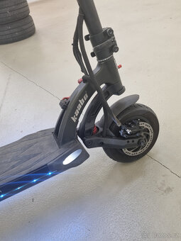 Prodám elektrokoloběžku Kaabo Mantis 10 pr - 4