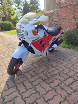 Honda CBR 1000F from1989 Youngtimer - 4