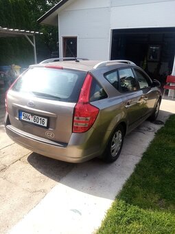 Kia Ceed - 4