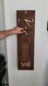 Moderní designové hodiny ve vinařském stylu - 4