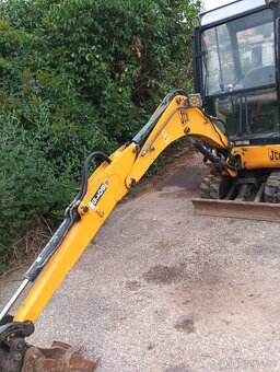 Prodám Pásový Bagr JCB, 8015 1.8.t Nový oleje a Filtry Žádn - 4