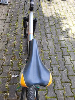 GT Avalanche 3,0 ve velikosti S - 4