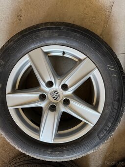 Originální kola Porsche – 5x130, pneu 255/55 R18 - 4