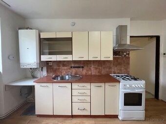 Byt 3+1 s balkonem v centru Chomutova - 4