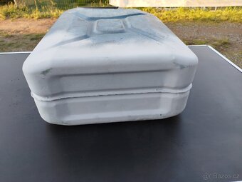 Starý plechový kanystr 20l , 1989 - 4