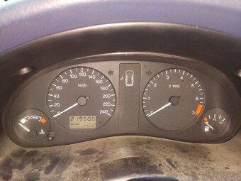 Ford Galaxy 2.0i 7míst - 4