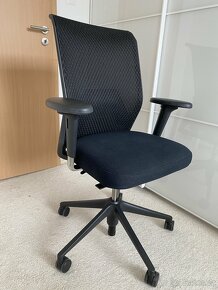 Kancelářská židle - Vitra ID Mesh PC 25000,- ZÁNOVNÍ - 4