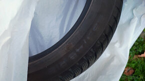 4x Zimní pneu Nokian Tyres WR Snowproof P 235/45 R18 98 V XL - 4