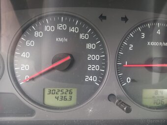 Volvo V40 2.0i 100kw - 4